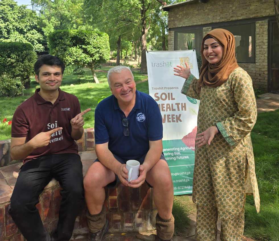 Nick Padwick teaching soil biology during Soil Health Week 2025 at Karachi University, Pakistan.